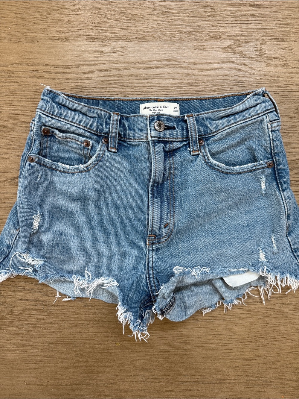 A&F - Mom Short High Rise - 26 | 2